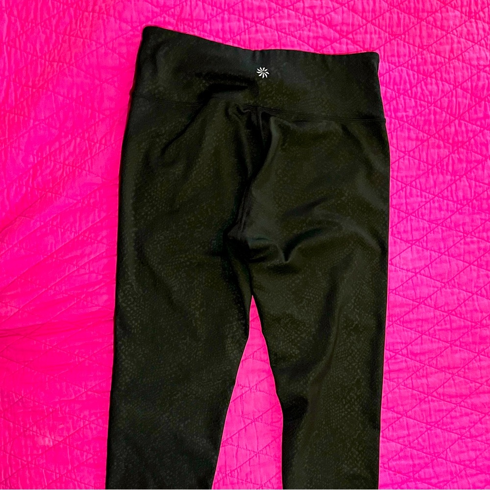 Atleta leggins para mujer talla M 
Color negra serpent chaturanga